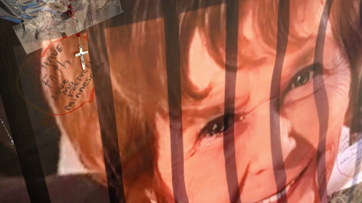 A new possible ransom note has surfaced in the disappearance of Savannah Guthrie’s mother eight months after she vanished.