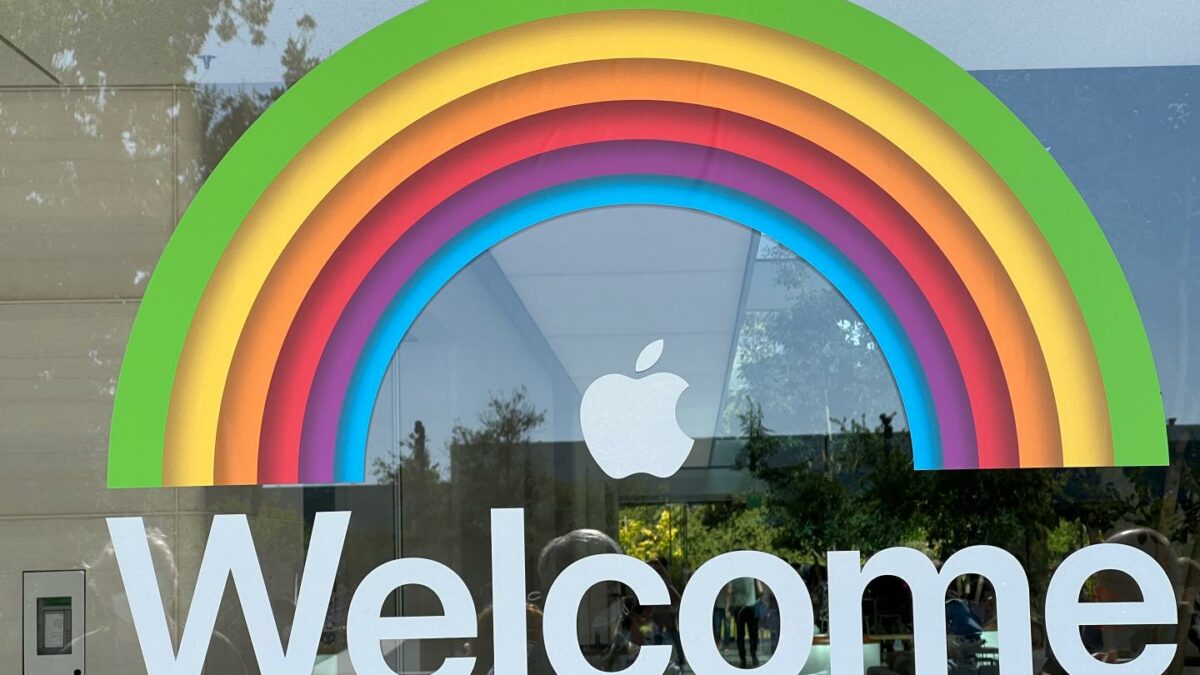 A sign welcomes attendees to Apple's WWDC 2022 developer conference at the company's headquarters, Apple Park, in Cupertino. Apple.