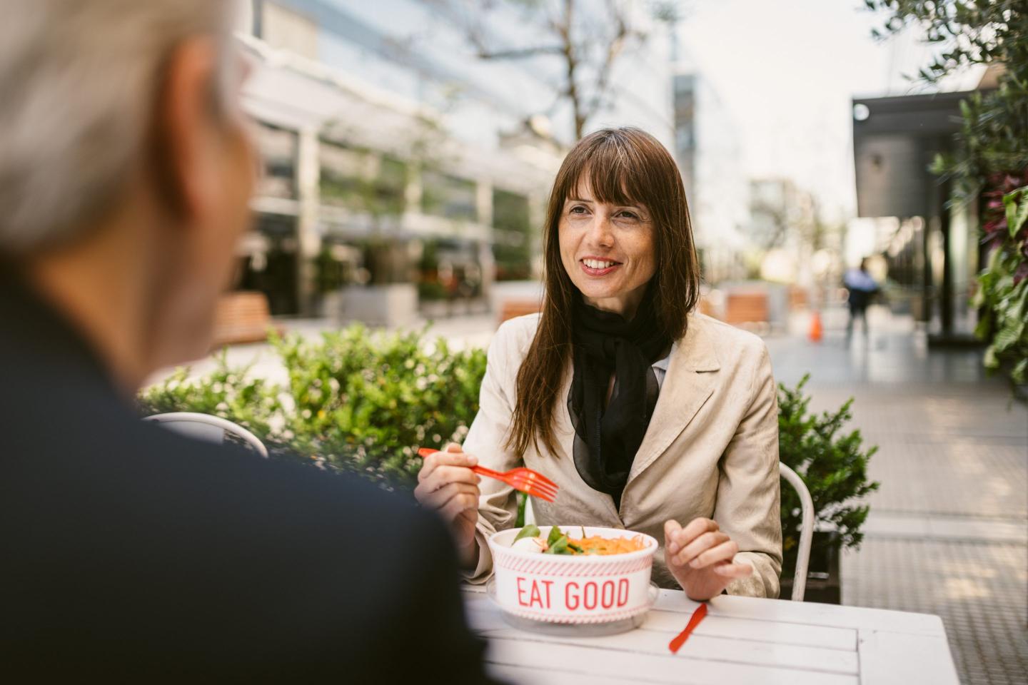 Twilio CEO Khozema Shipchandler warns job seekers that two common interview mistakes could cost them the job: skipping questions—or leaning too hard on “I.”