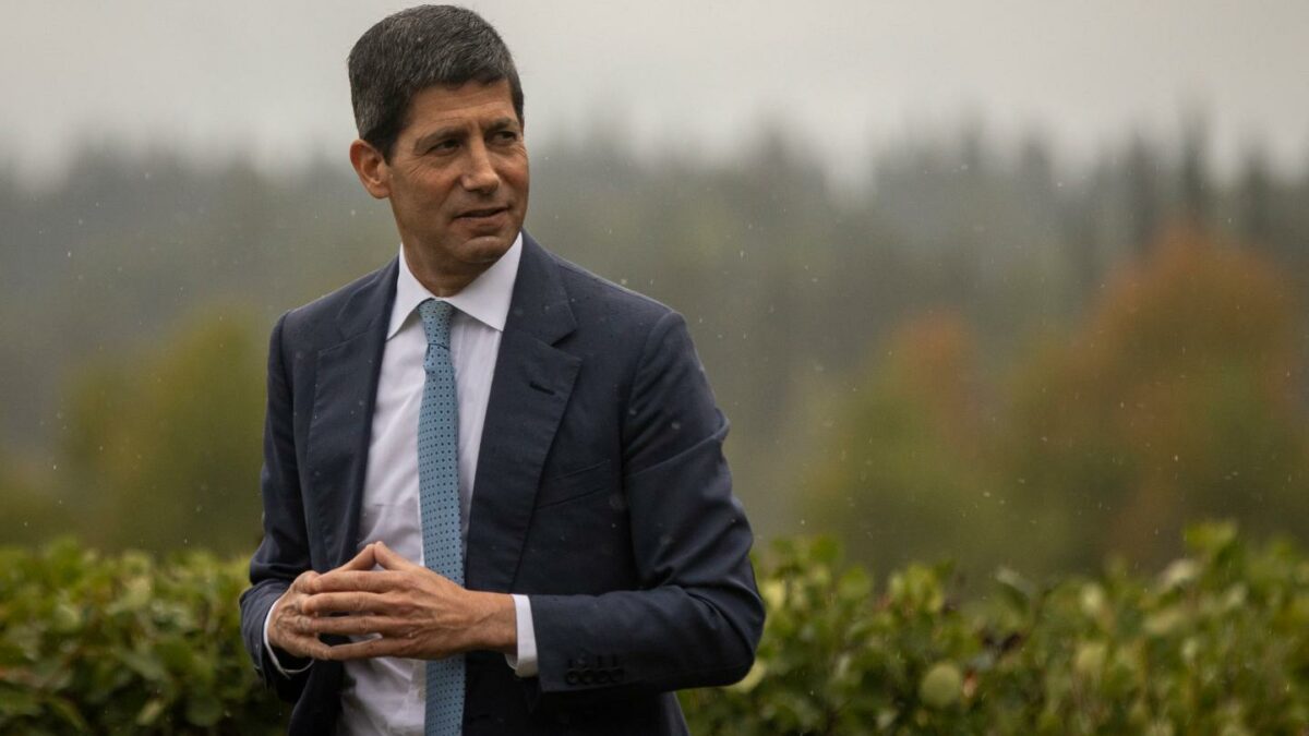 Federal Reserve Chairman Kevin Warsh, pictured here in Jackson Hole, Wyoming on August 28, 2026, has warned about the cybersecurity risks of frontier artificial intelligence models like Anthropic's Claude Mythos. (Photo: Natalie Behring/Getty Images)
