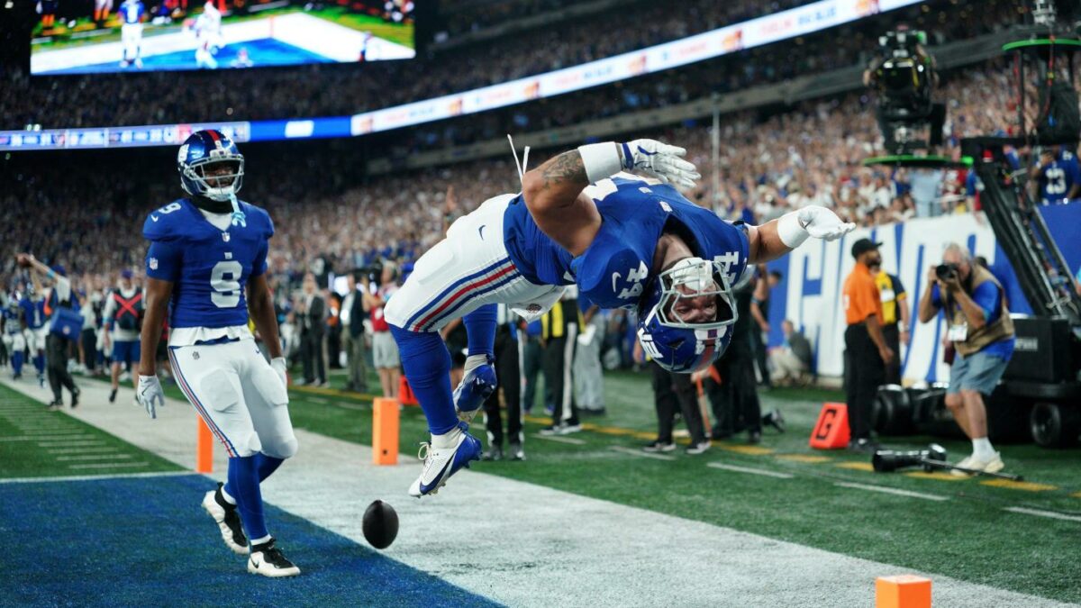 Cam Skattebo #44 of the New York Giants celebrates a touchdown during the first quarter against the Dallas Cowboys at MetLife Stadium.