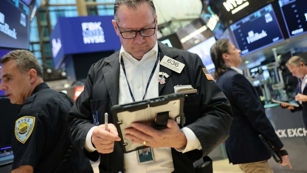Traders work on the floor of the New York Stock Exchange during morning trading on September 14, 2026 in New York City. (Photo: Michael M. Santiago/Getty Images)