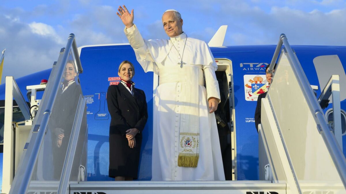 Pope Leo XIV warned that humanity risks losing itself in a “paradise of machines” as artificial intelligence becomes increasingly embedded in daily life.