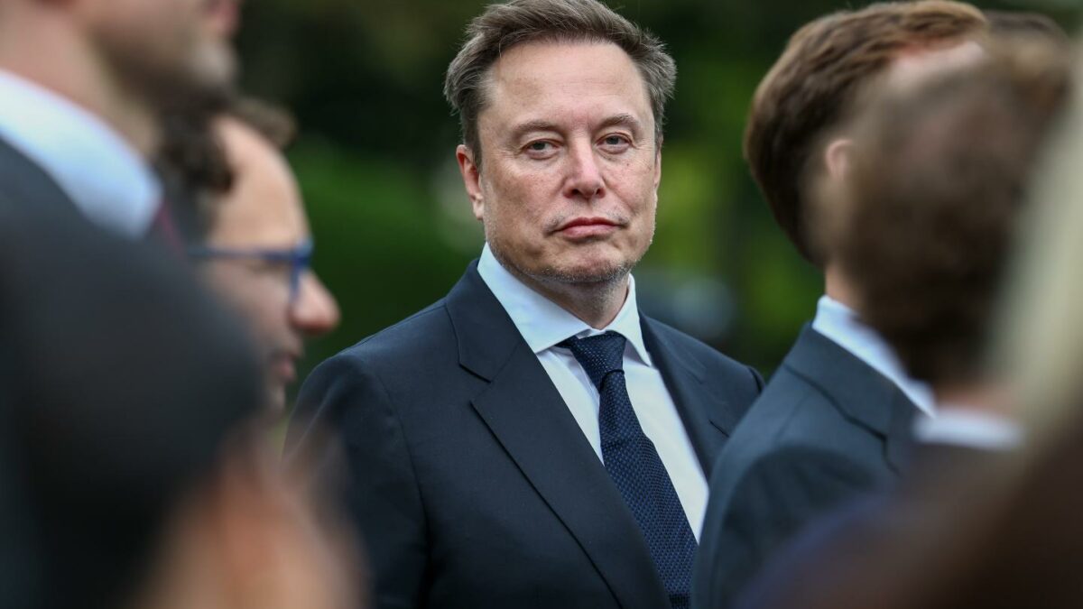 ‘Tap-dancing through a minefield’: Elon Musk’s $3.5 trillion Tesla-SpaceX merger talks expose his power—and scant accountability