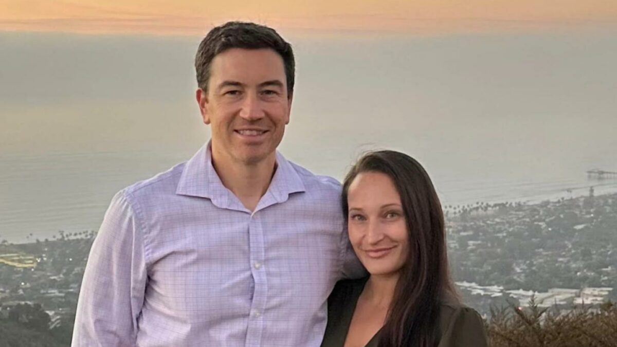 Strangers are paying up to $150 for empty seats at weddings all because one couple ran out of date-night ideas—20,000 people have signed up